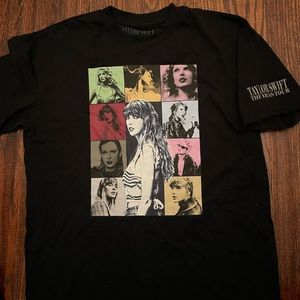 Brand New Tour exclusive T-Shirt. New worn. Smoke free home ✨Open to New Offers✨